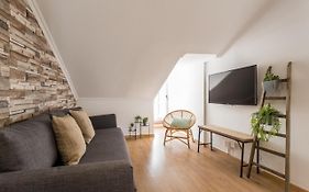 Rato Cozy 3Br W/Balcony - By Lu Holidays