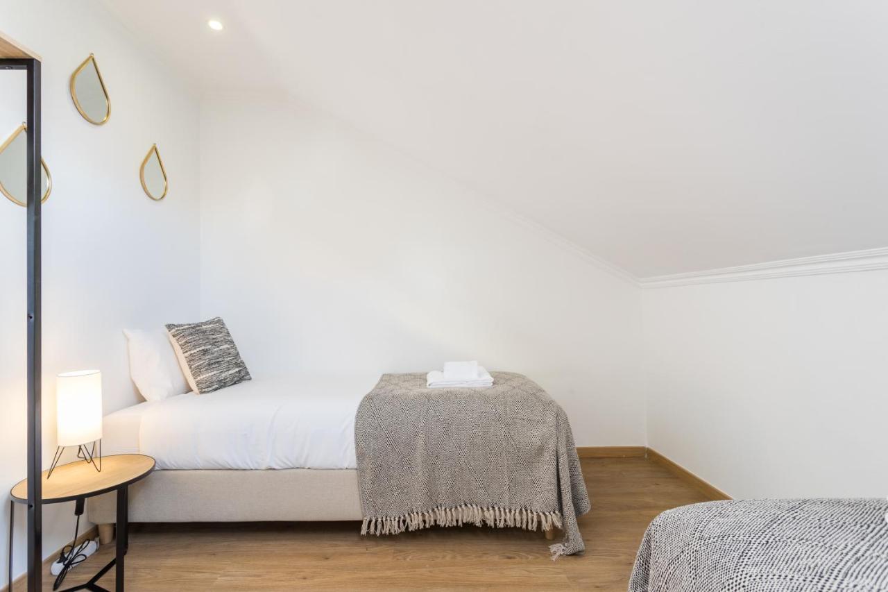 Rato Cozy 3Br W/Balcony - By Lu Holidays Apartment Lisbon Exterior photo